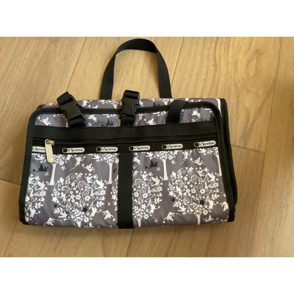 Lesportsac Hanging Travel Organizer With Tree Print - Picture 1 of 2